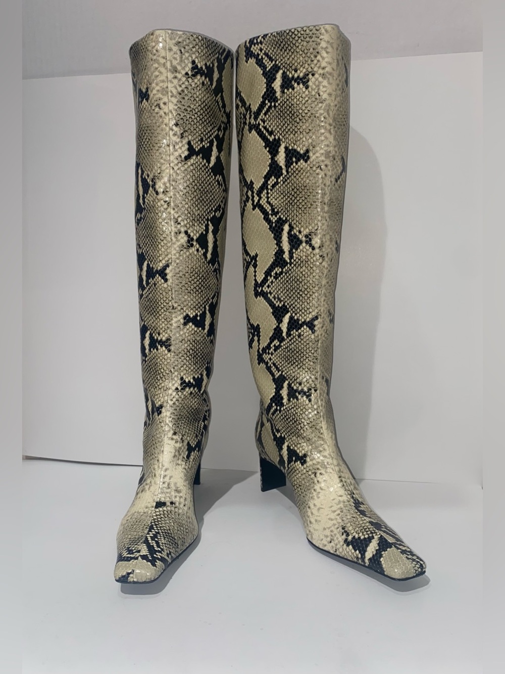 KHAITE Beige and Black Snake-Print Knee-High Boots – EU 41 US 11